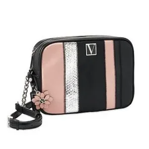 ☆Victoria's secret とても上品で使いやすいフリンジバッグ☆ ☆Victoria's secret とても上品で使いやすいフリンジバッグ☆